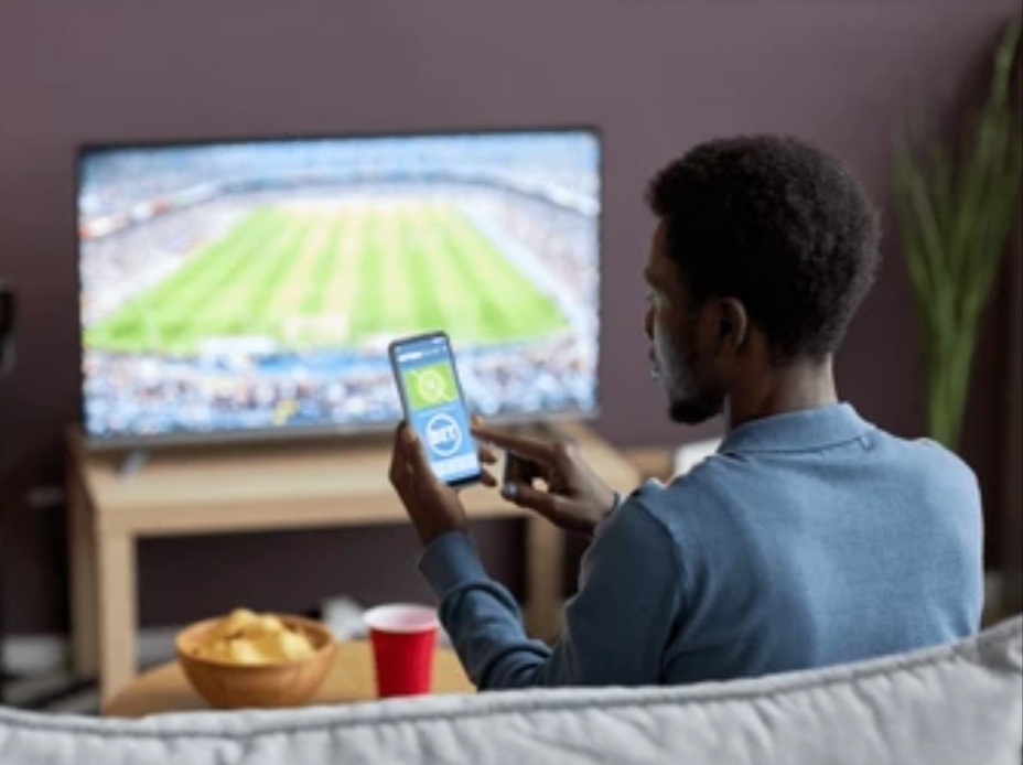 How to Connect Smartphone to TV