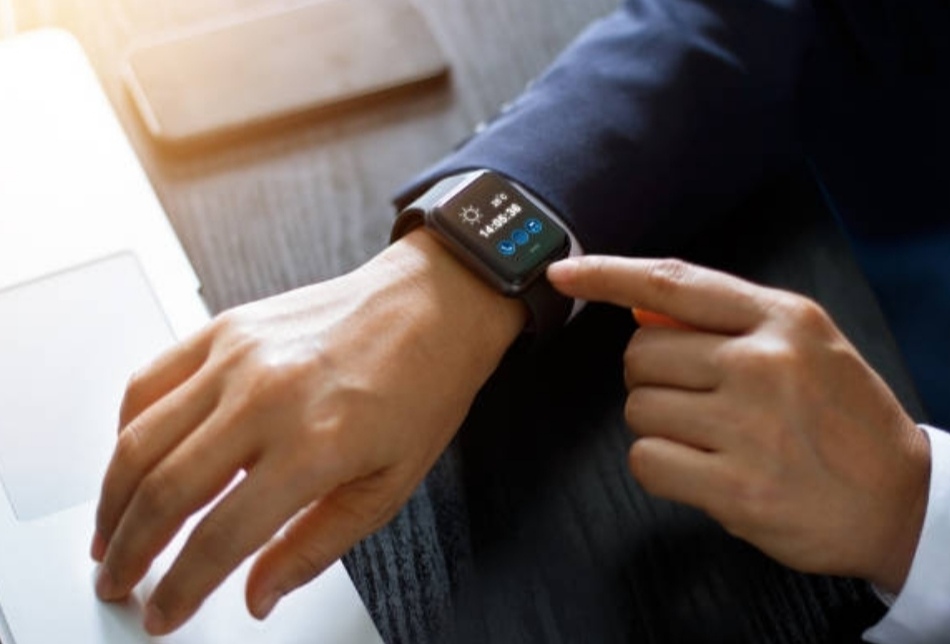 Smartwatch for Fitness vs Productivity