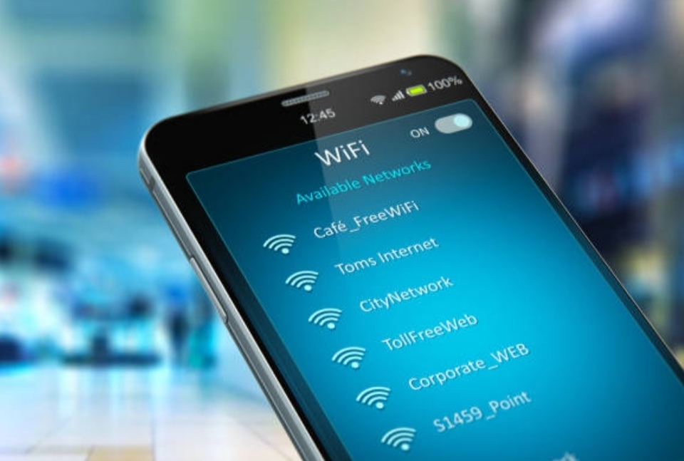 how to stay secure on public Wi-Fi