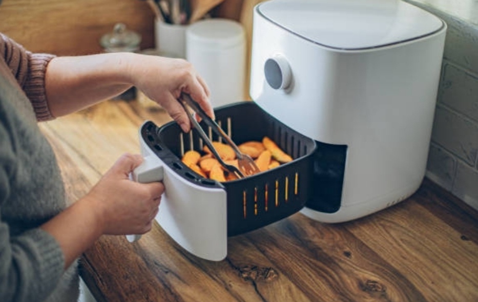 best smart kitchen gadgets 2025