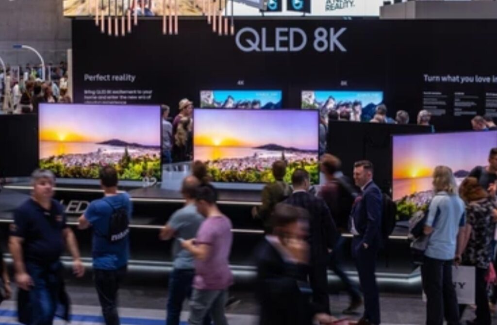 8K TV Pros and Cons