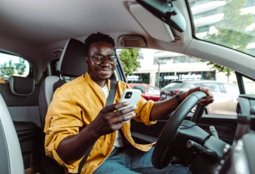 How to Connect Smartphone to Car