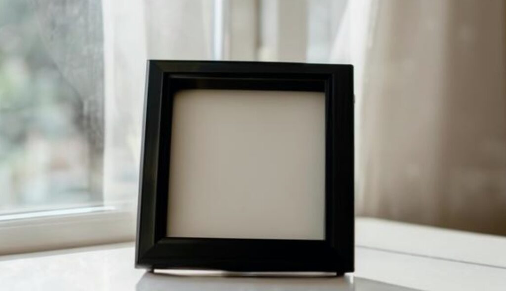 How to Set Up a Digital Photo Frame