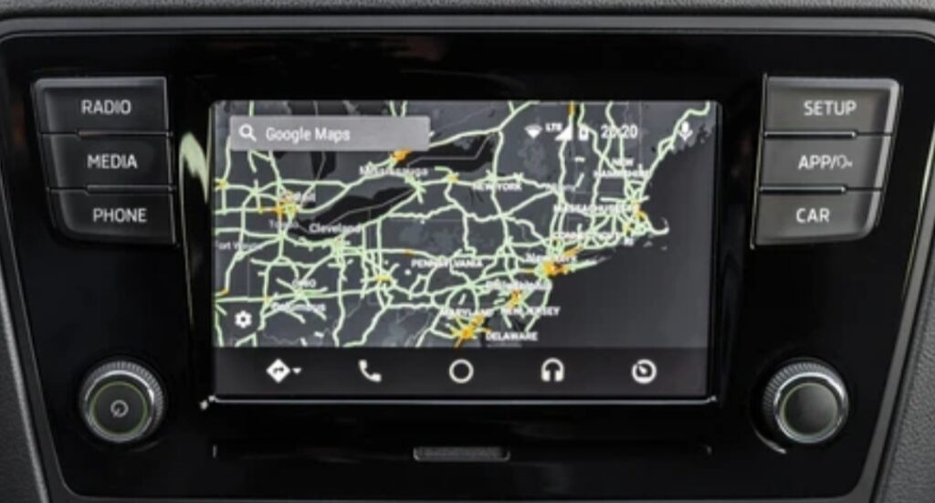 How to Use Apple CarPlay and Android Auto