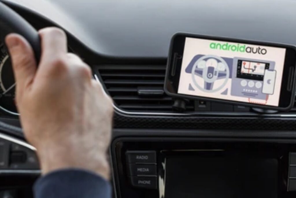 How to Use Apple CarPlay and Android Auto