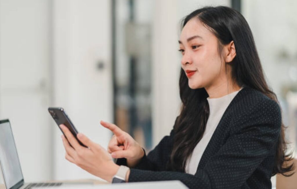 How to Use Siri Shortcuts for Enhanced Productivity on iPhone