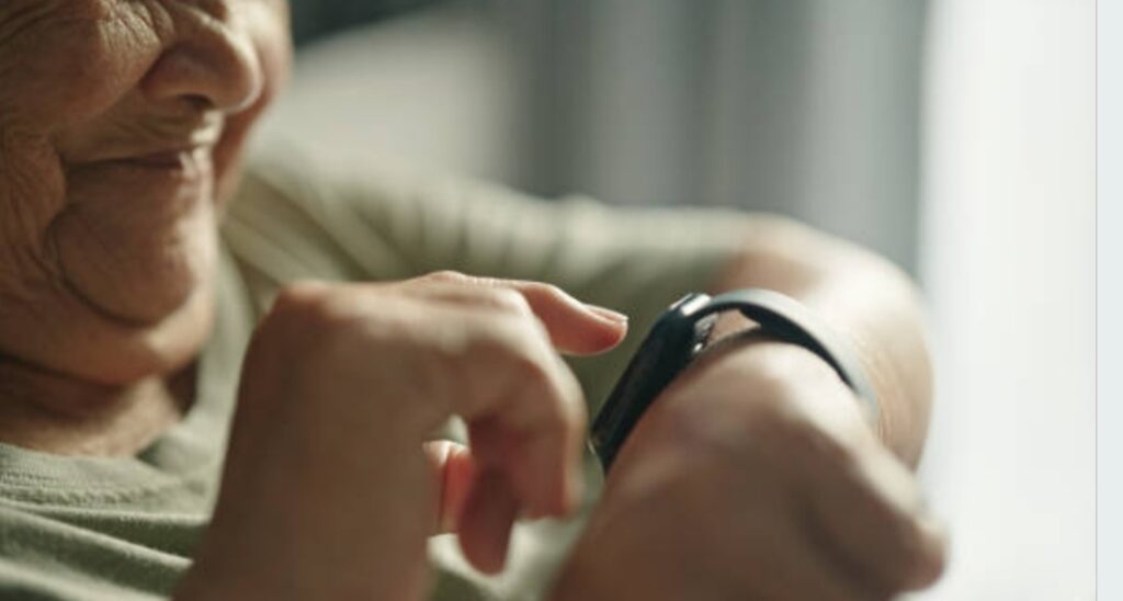 How to Use Smartwatch as a Remote Control