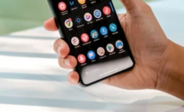 how to customize Android home screen