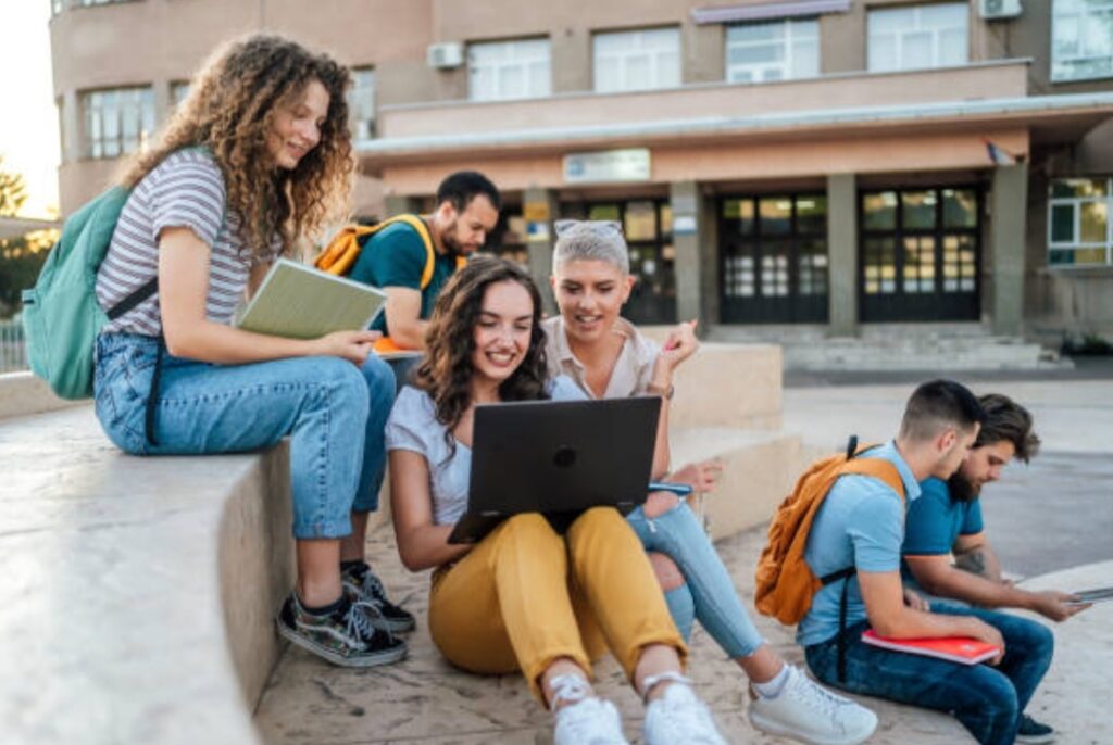 How to Keep Your Data Safe on Public Wi-Fi Networks, Stay safe on public Wi-Fi