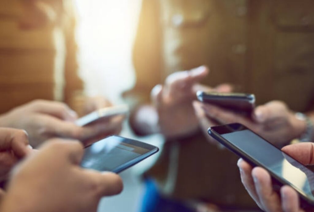 How to Use Smartphone as Wi-Fi Hotspot