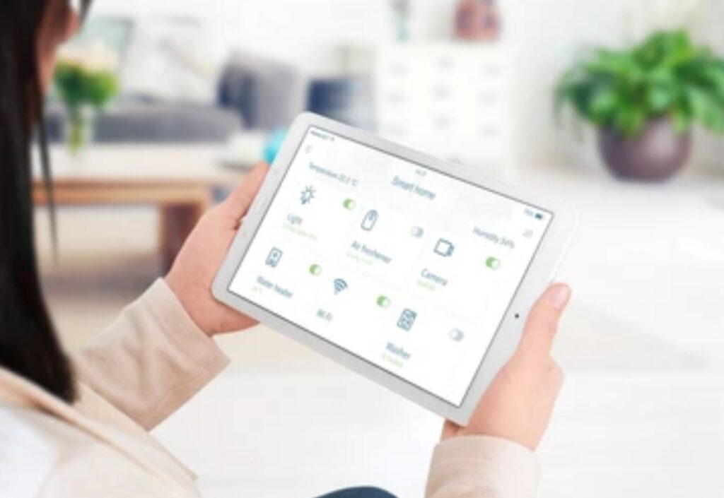 How to Use a Smart Home Hub