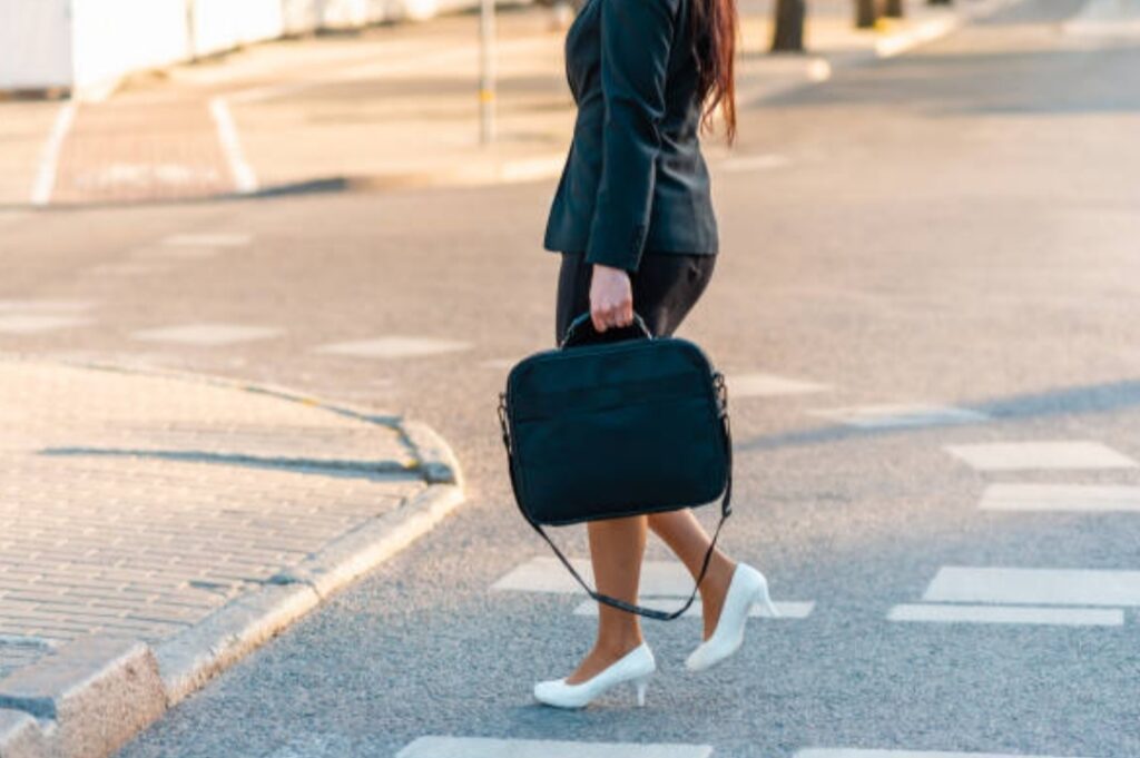 how to choose the right laptop bag, choosing the right laptop bag