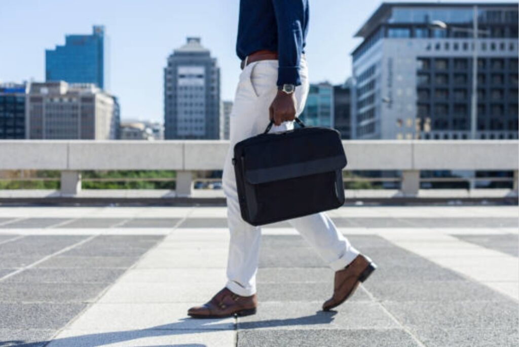 how to choose the right laptop bag, choosing the right laptop bag