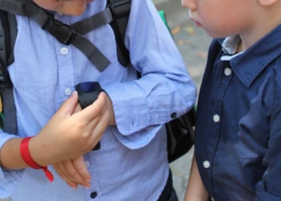 Best GPS Trackers for Pets and Kids 2025