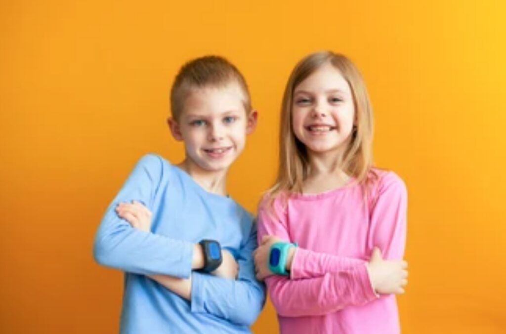 Best GPS Trackers for Pets and Kids 2025