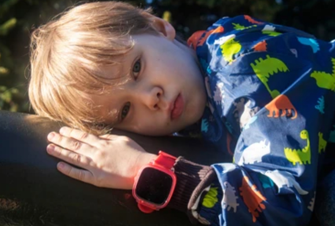 Best GPS Trackers for Pets and Kids 2025