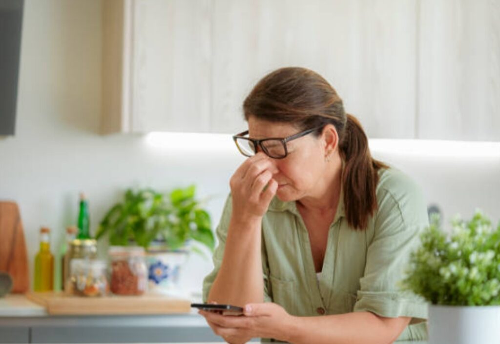 eye strain tech tips, reduce blue light, screen fatigue