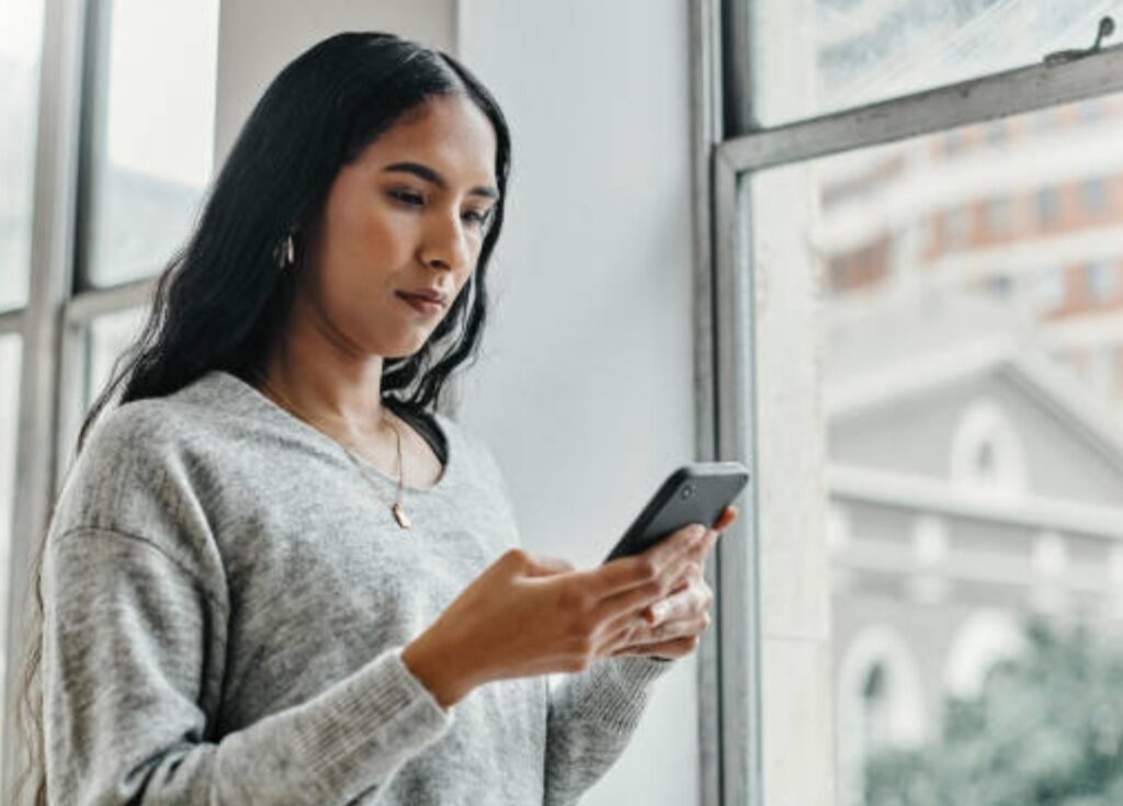 how to hide photos and videos on smartphone, hide photos on Android, hide photos on iPhone, private album (4)