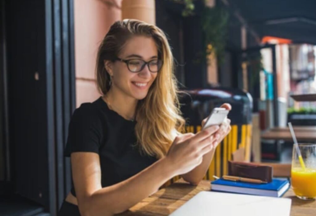 how to schedule text messages on your phone, send later SMS, scheduled messages