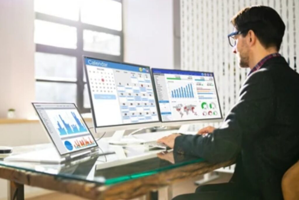 How to connect multiple monitors to laptop, dual monitor setup, multiple displays Windows/Mac