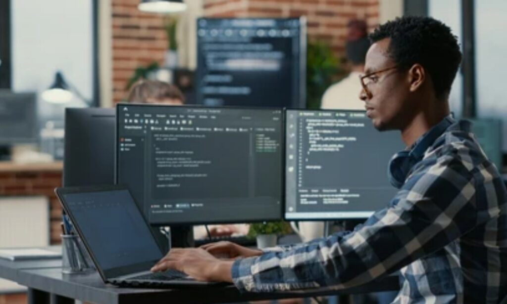 How to connect multiple monitors to laptop, dual monitor setup, multiple displays Windows/Mac