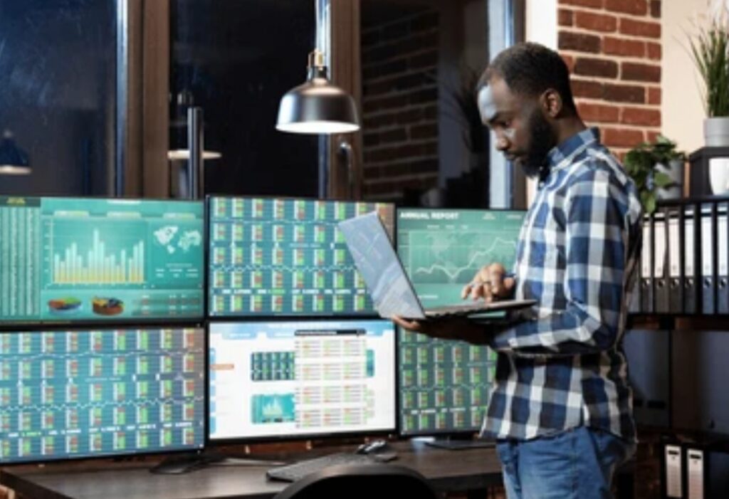 How to connect multiple monitors to laptop, dual monitor setup, multiple displays Windows/Mac