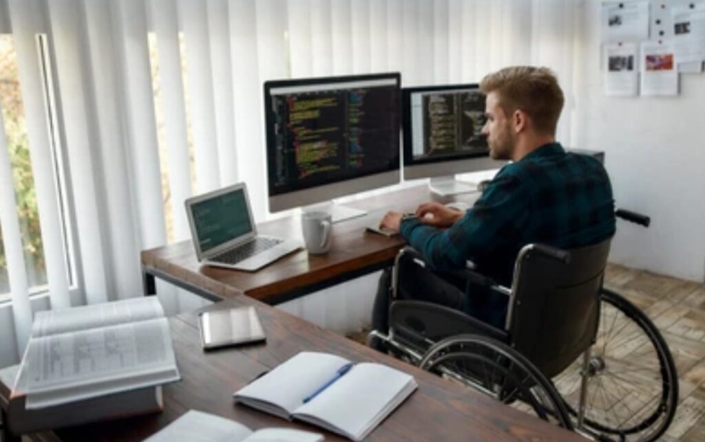 How to connect multiple monitors to laptop, dual monitor setup, multiple displays Windows/Mac