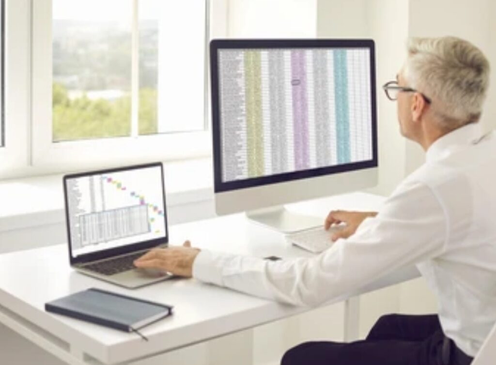 How to connect multiple monitors to laptop, dual monitor setup, multiple displays Windows/Mac