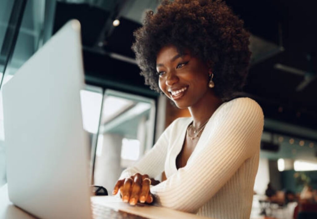 How to speed up old laptop, speed up old laptop, optimize Windows, laptop maintenance  (1)