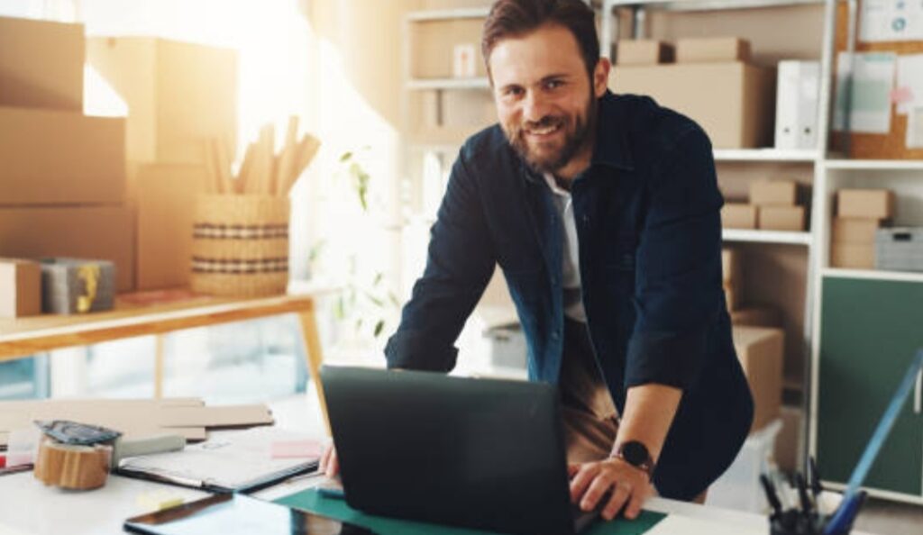 How to speed up old laptop, speed up old laptop, optimize Windows, laptop maintenance  (1)