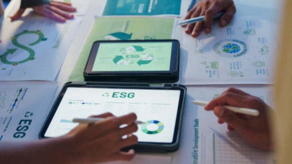 eco tech gadgets, green tech for home, energy efficient gadgets 2025