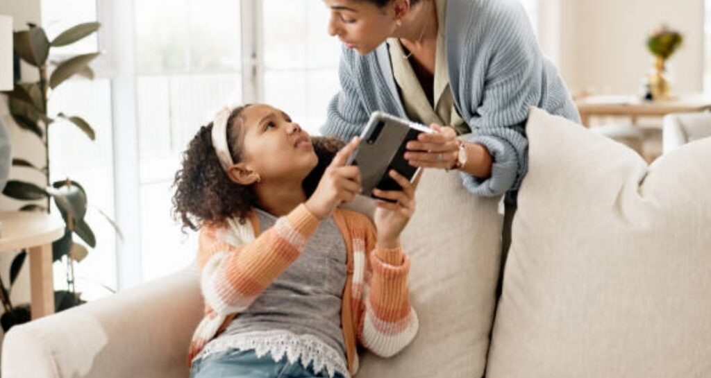 protecting kids online, online safety for kids, parental control apps 2025,    (3)