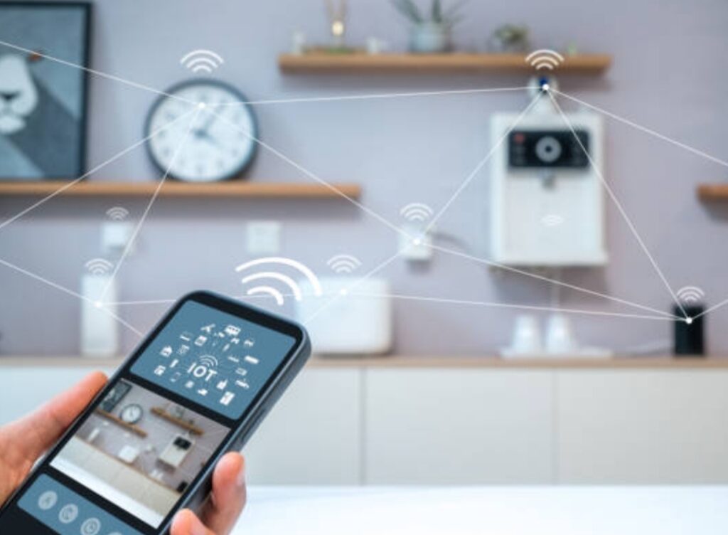 tech myths 2025, common gadget myths, smartphone myths debunked   (12)