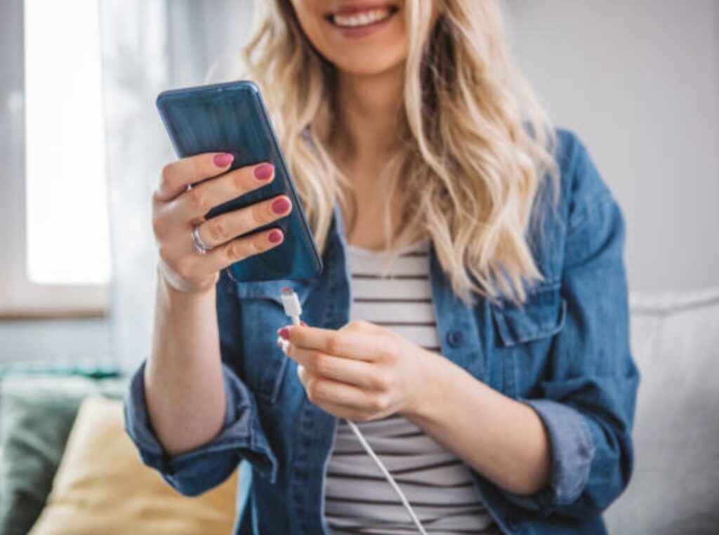 tech myths 2025, common gadget myths, smartphone myths debunked   (12)