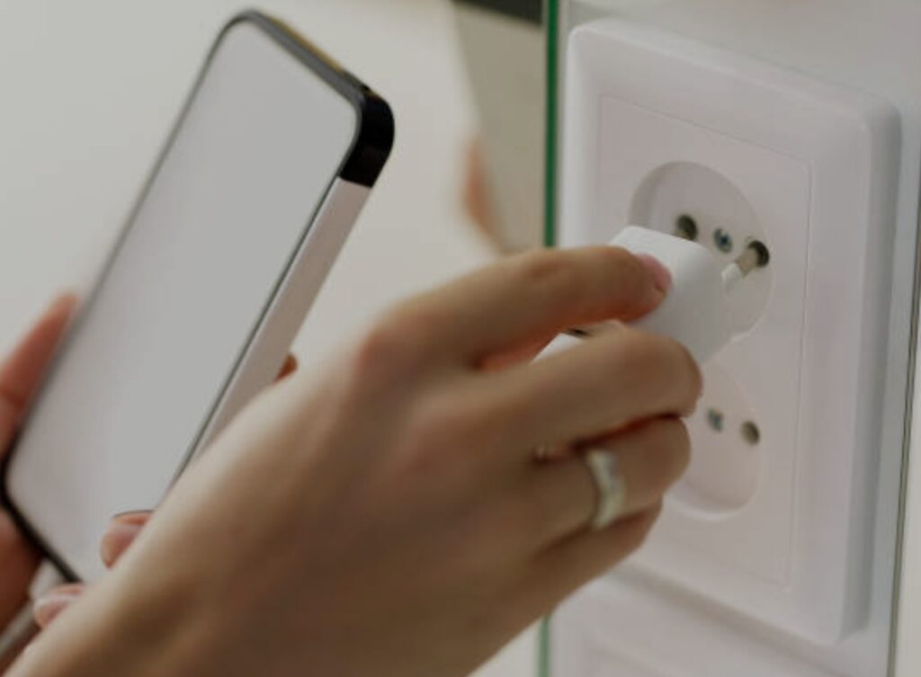 best smart plugs 2025, smart plug setup, automate home devices,