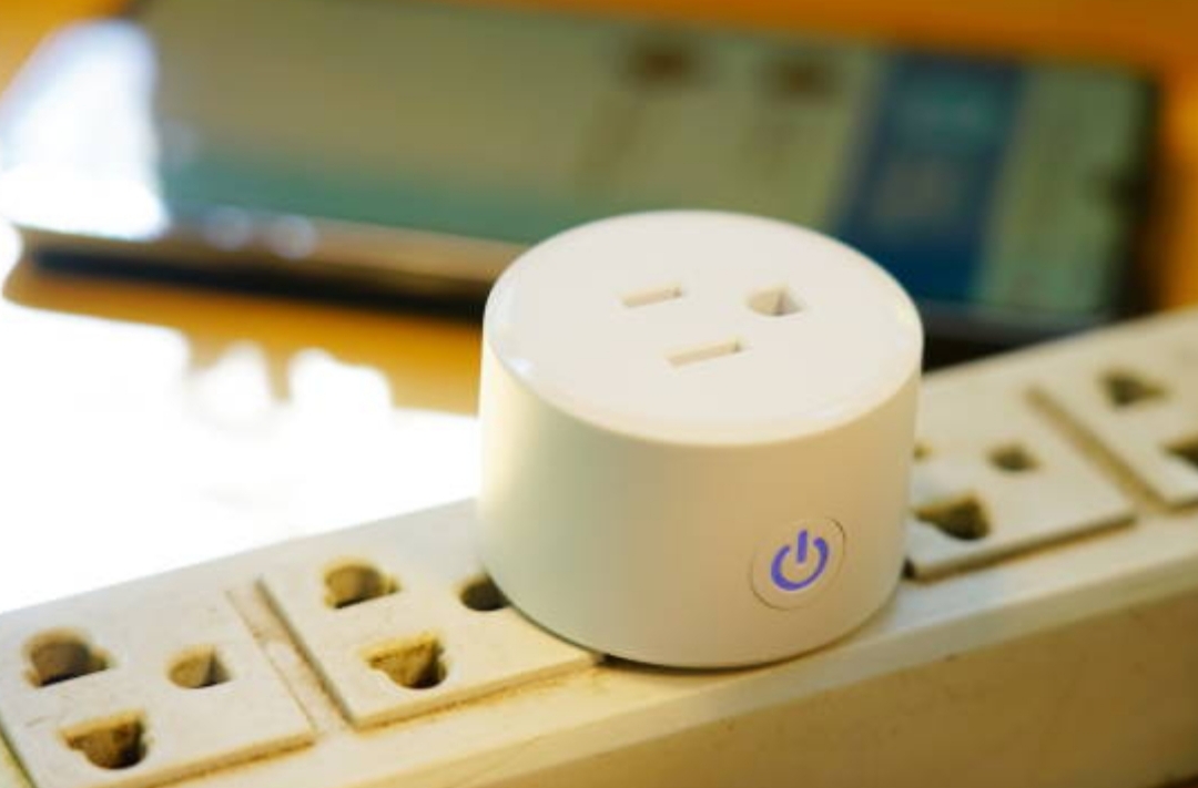 best smart plugs 2025, smart plug setup, automate home devices,