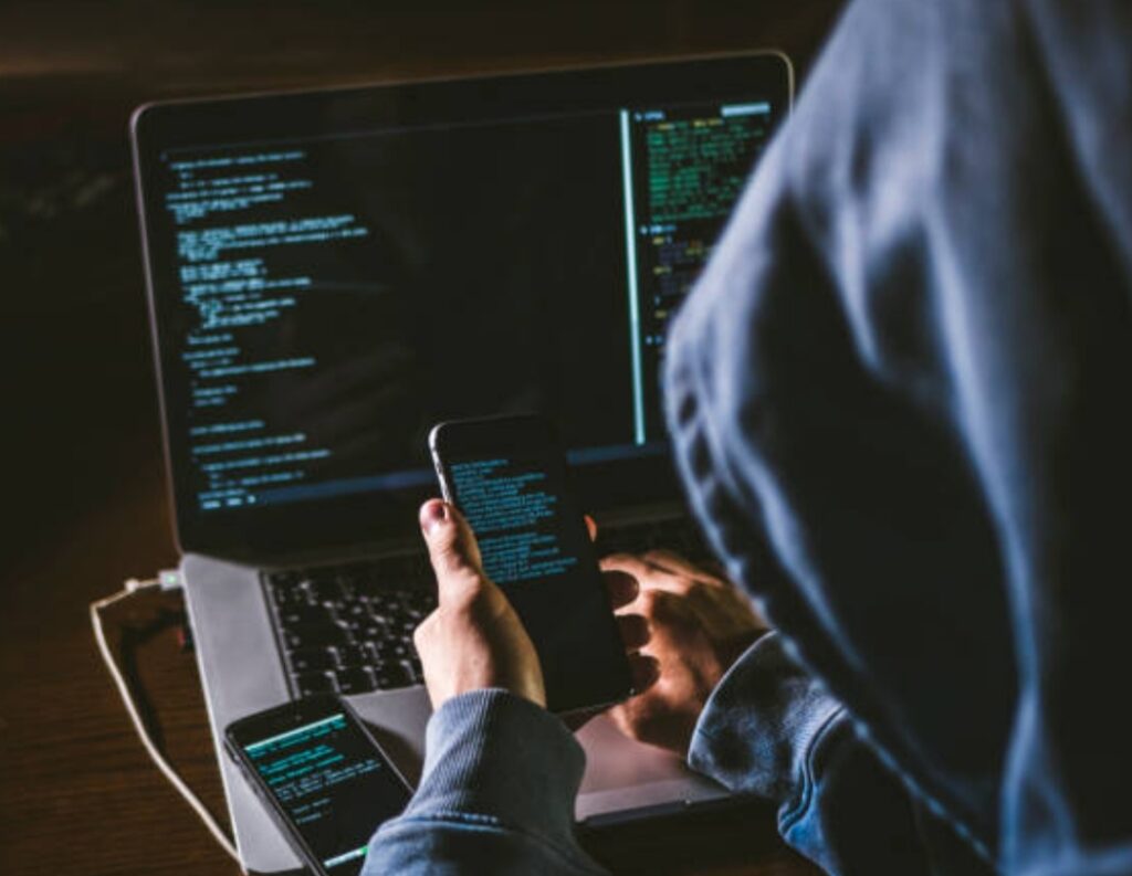 phone hacked symptoms, remove malware, phone security tips,