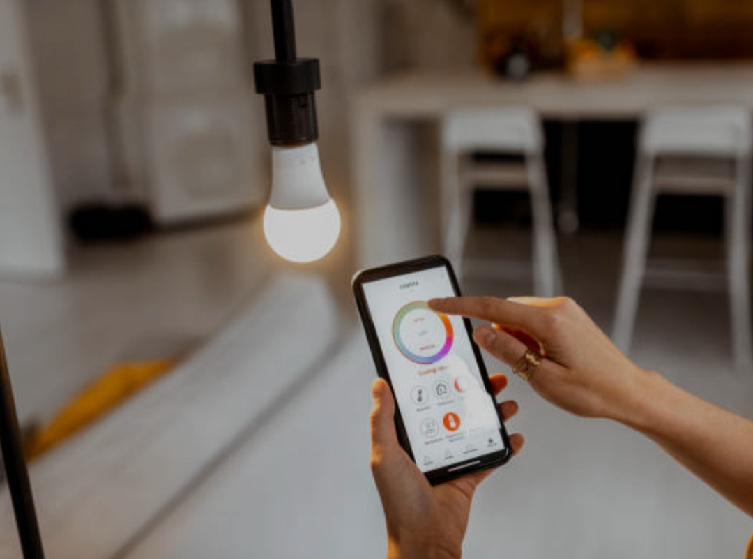 smart lighting setup, energy saving lights, best smart bulbs 2025  (9)
