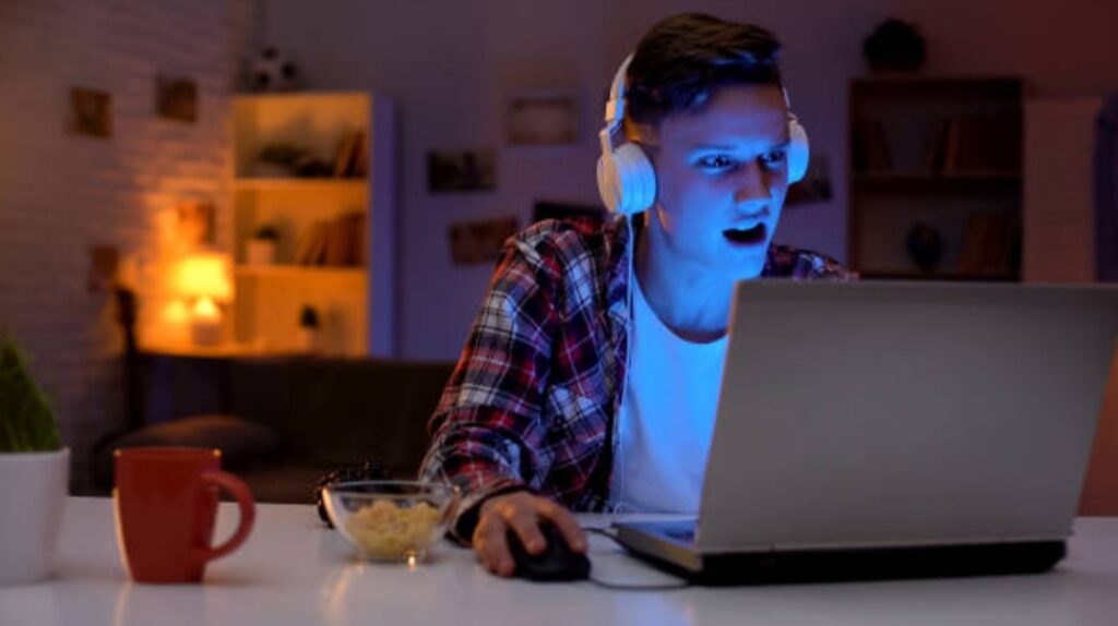 cloud gaming setup, turn laptop into gaming PC, cloud gaming tricks